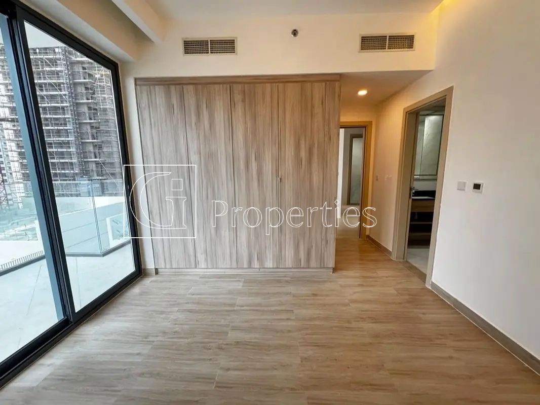 Modern 1BR | Spacious Layout | Prime Location - 7