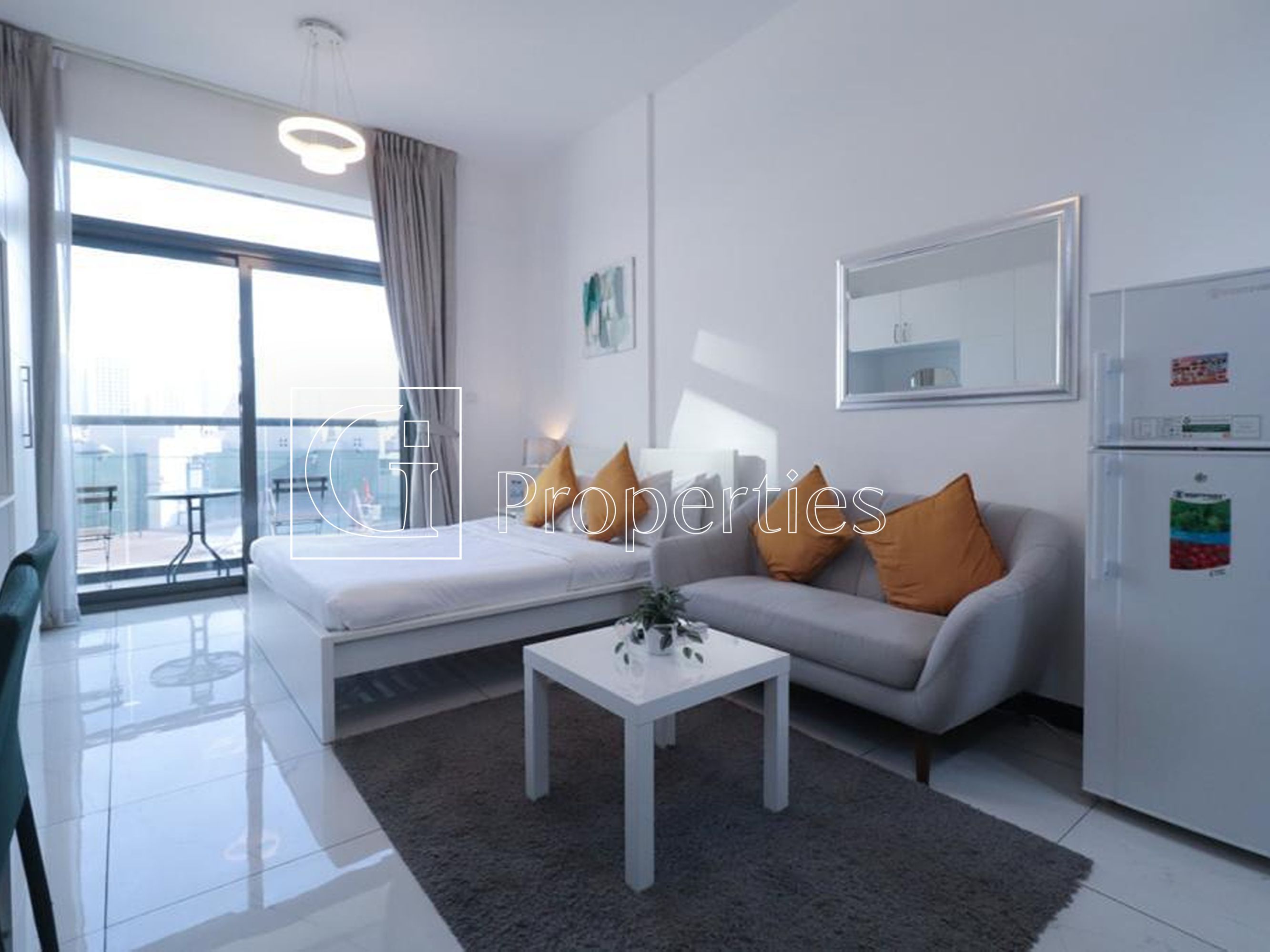 Spacious Studio | Pool View | Prime Location - 2