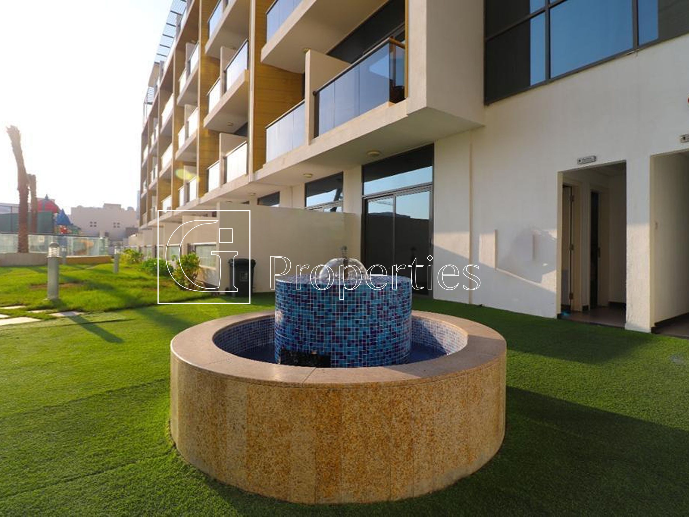 Spacious Studio | Pool View | Prime Location - 8