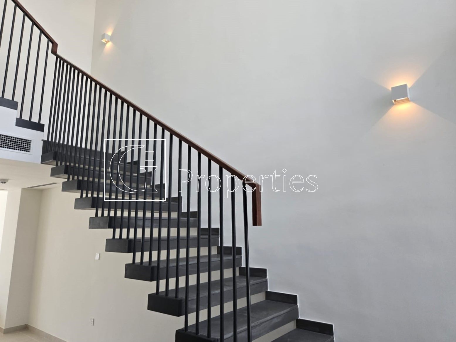 Ready to Move | Vacant | Prime Location - 5