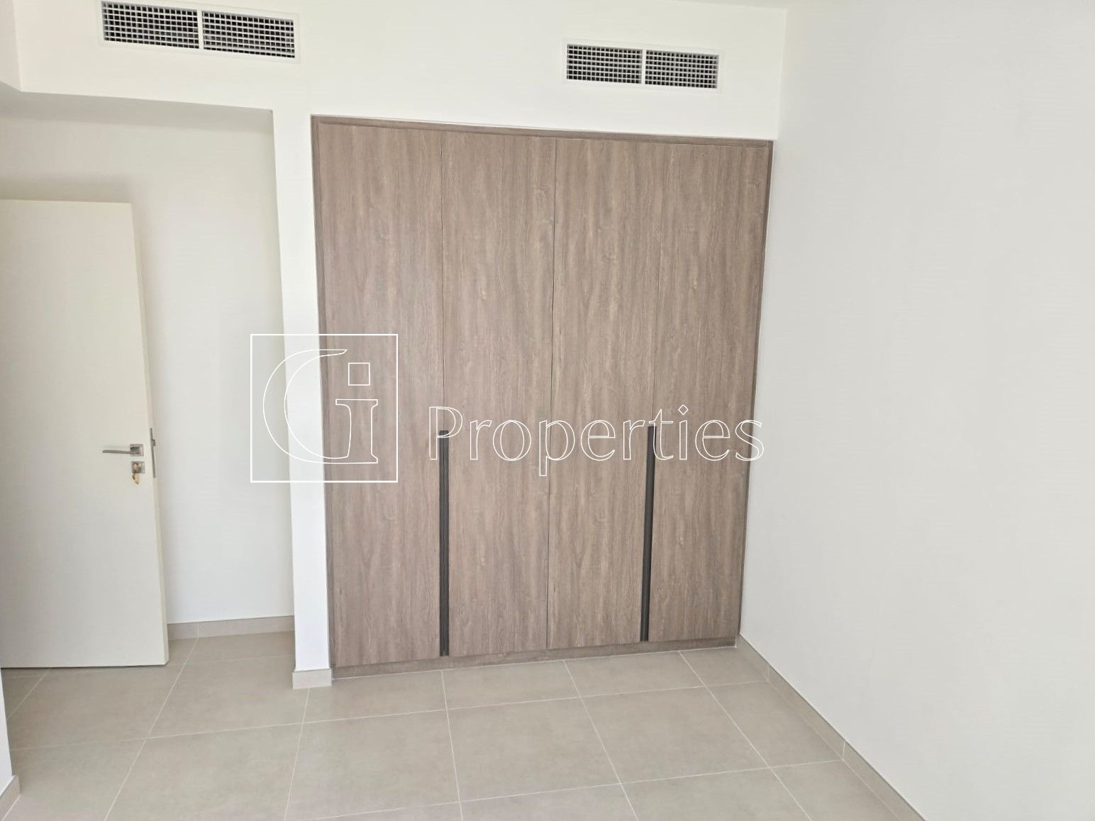 Ready to Move | Vacant | Prime Location - 9