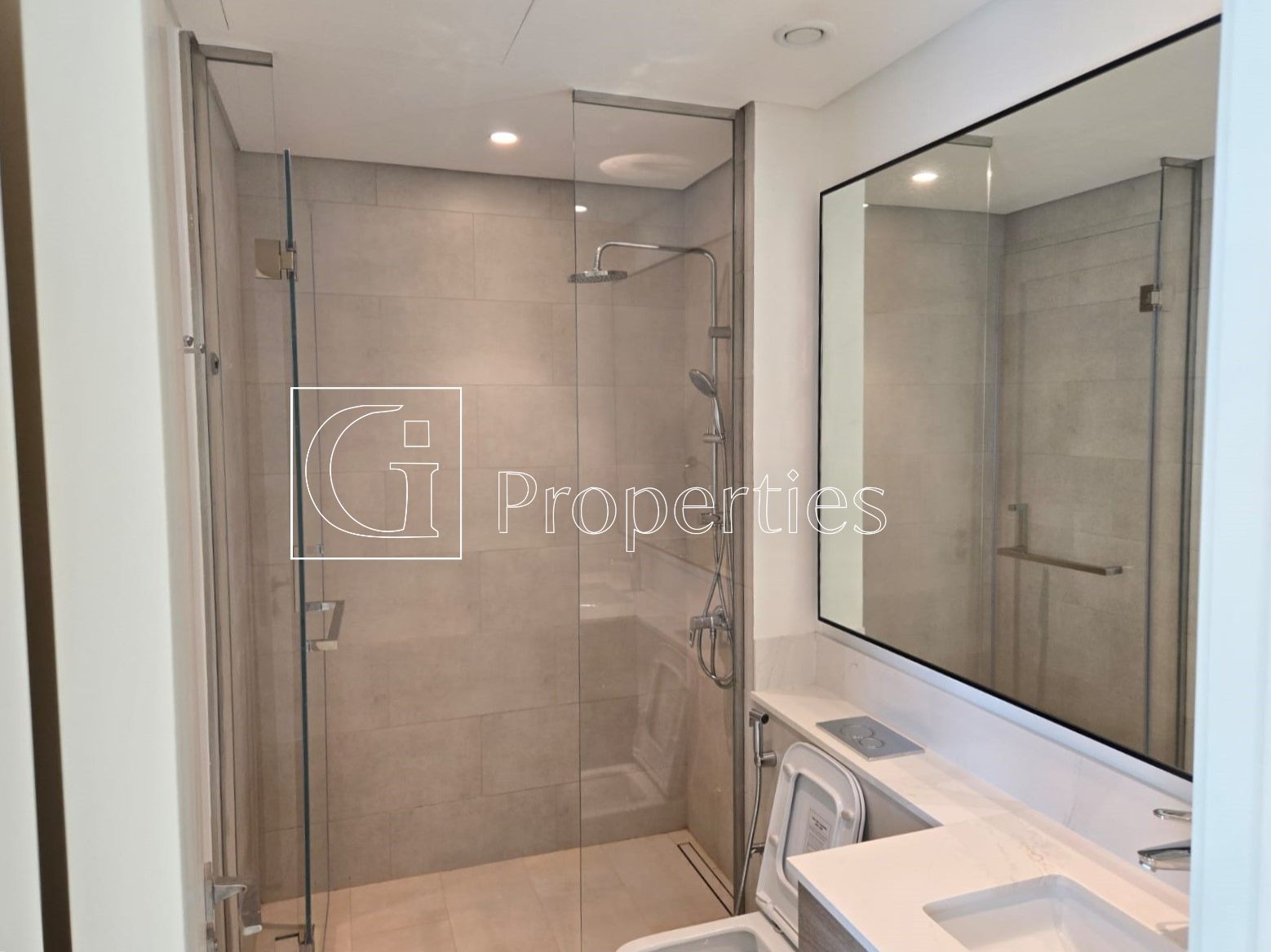 Ready to Move | Vacant | Prime Location - 12