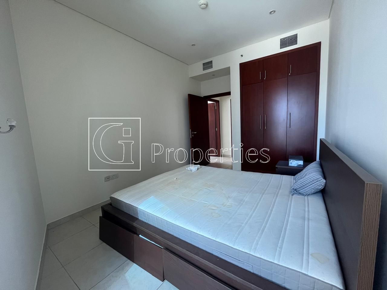 Spacious 2BR | Marina Living | Prime Location - 8