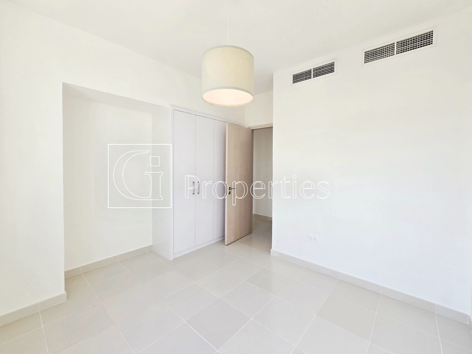 Luxury 4BR  | Standalone Villa | Private Garden - 8