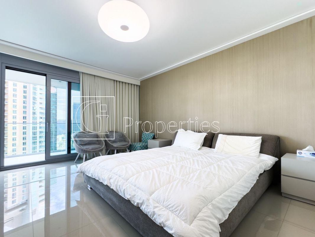 Burj Khalifa and Fountains View | Fully Furnished - 4