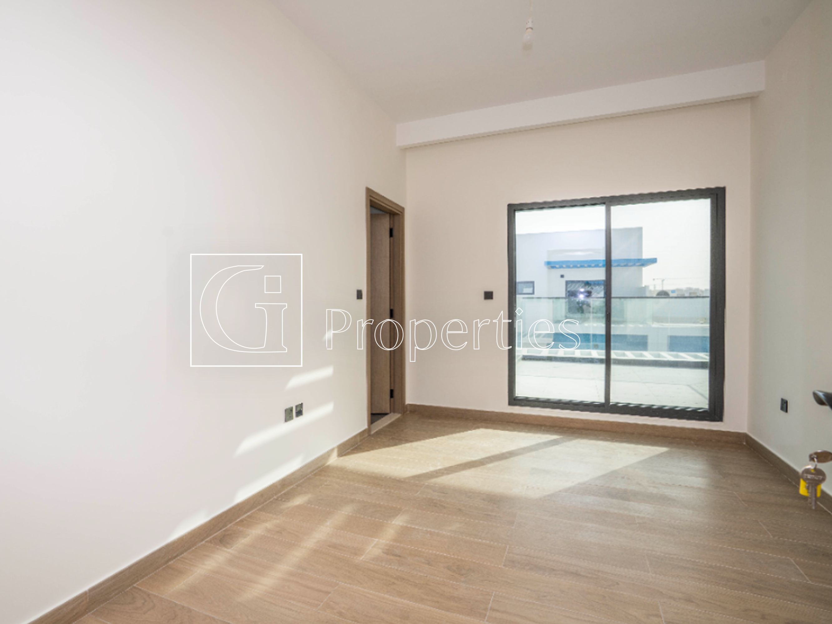 Prime 5BR Townhouse | Damac Lagoons Living - 10