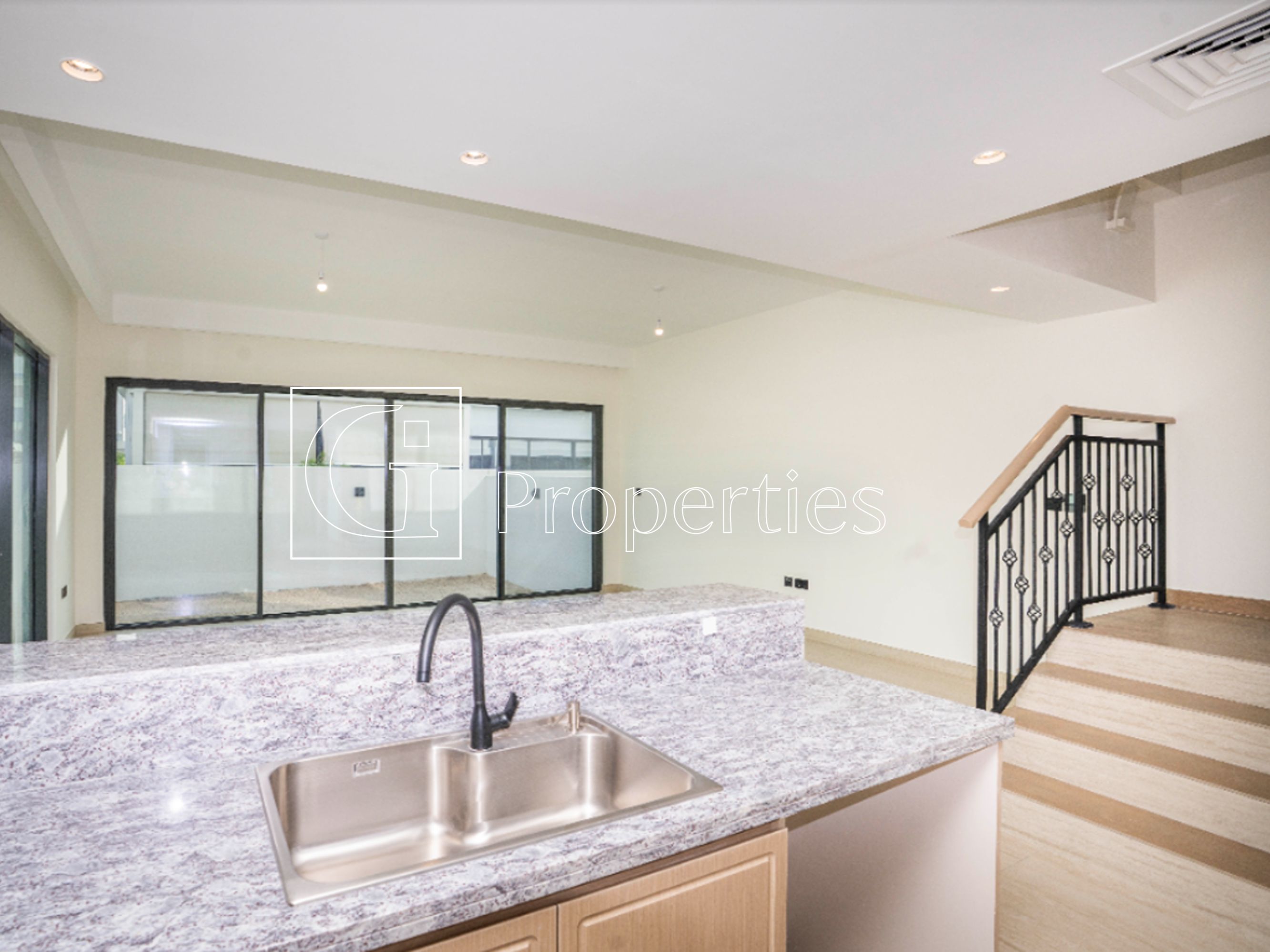 Prime 5BR Townhouse | Damac Lagoons Living - 19
