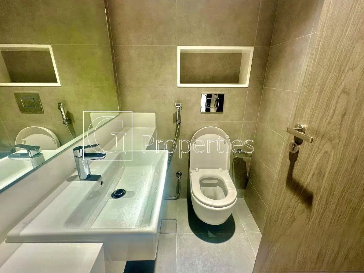 Spacious 1BR | Beautiful View | Great Price - 12