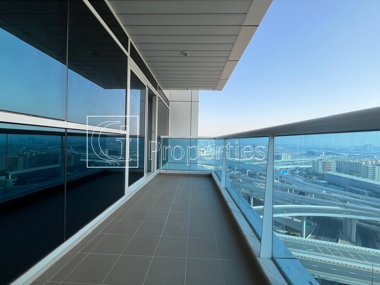 Elegant 1BR | Waterfront Living | Prime Location - 2