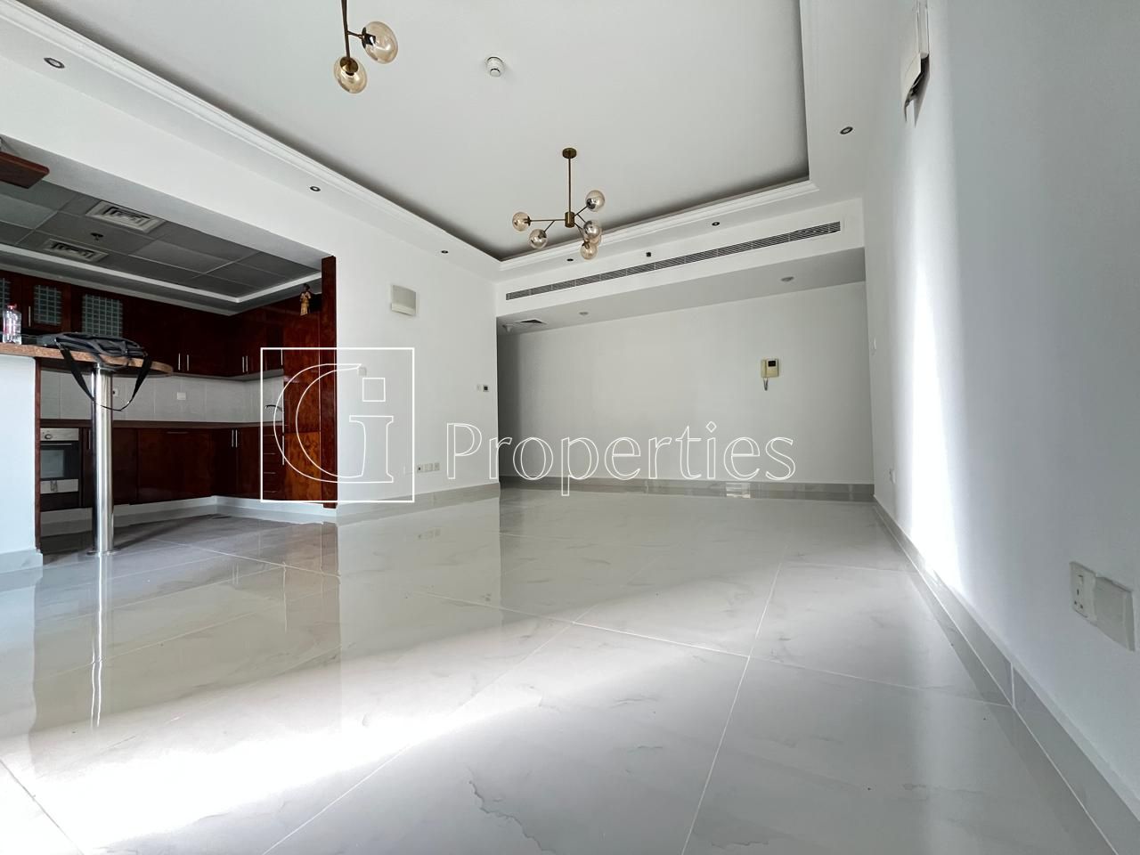 Elegant 1BR | Waterfront Living | Prime Location - 4
