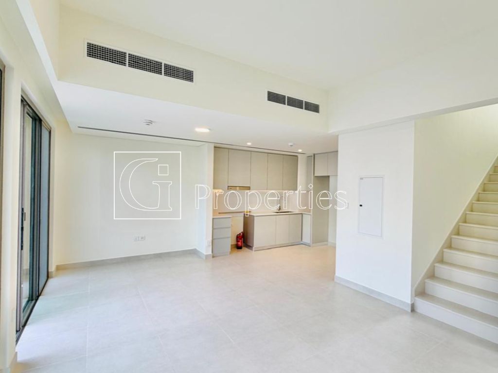 Ready to Move | 1 Cheque | Vacant Now - 10
