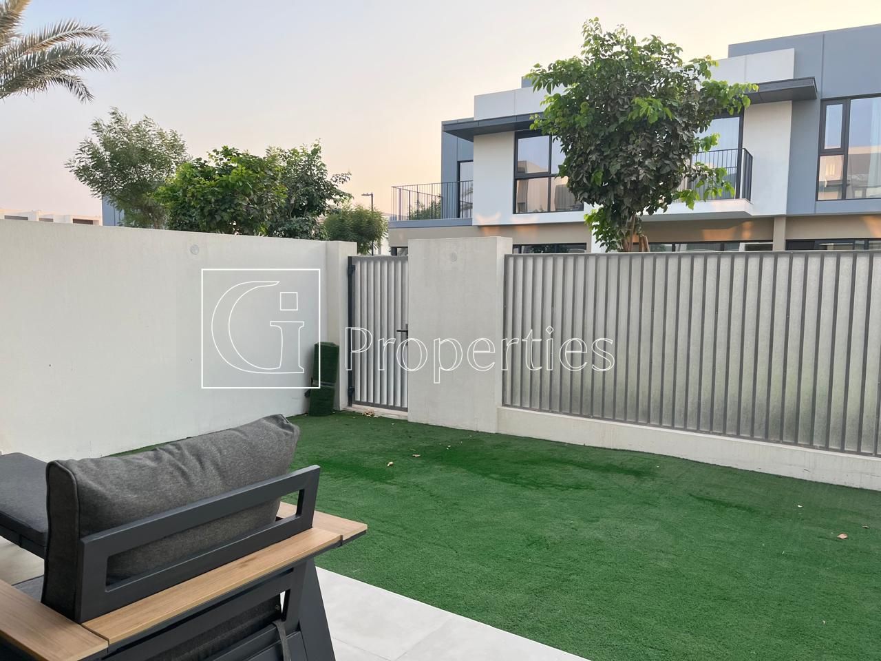 Fully Furnished | Ready to Move | Close to Pool - 10