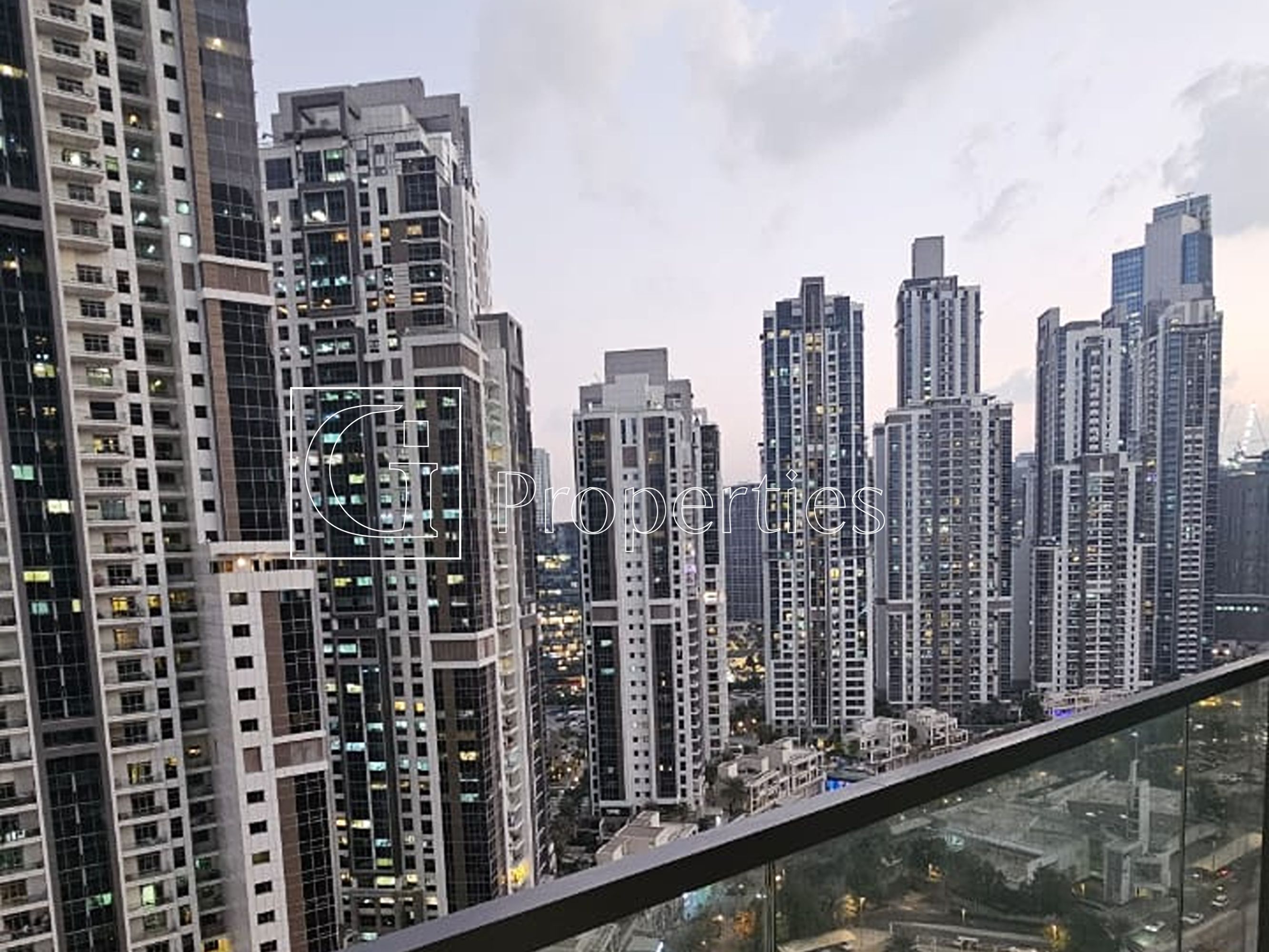 Luxury Studio | Burj View | High ROI - 10
