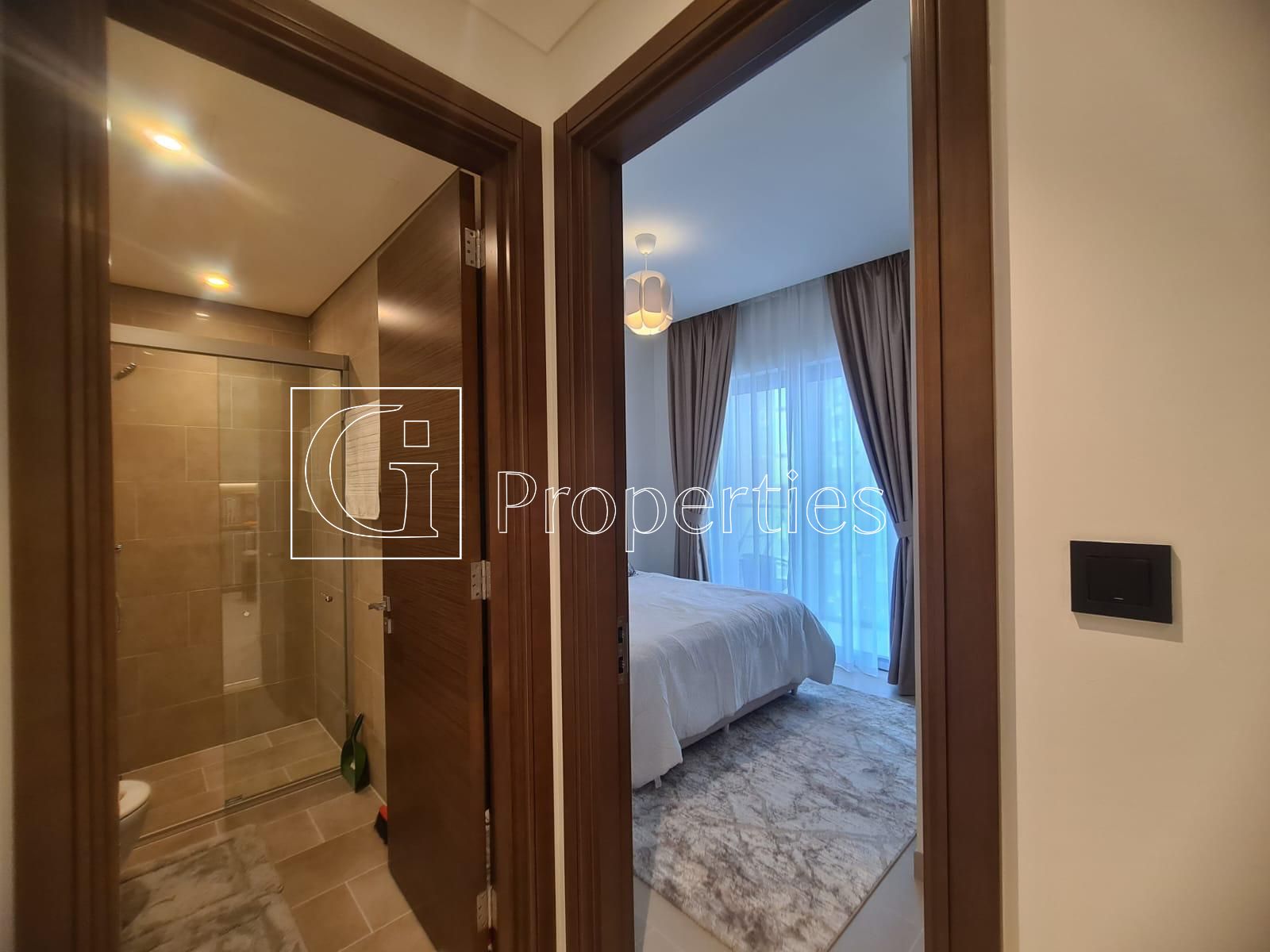 Move-In Ready | High Floor | Creek View - 9