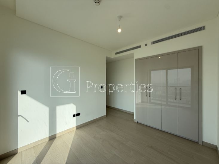 Luxury 1BR | Spacious Layout | High ROI - 10