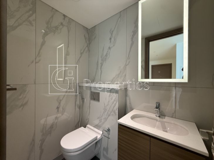 Luxury 1BR | Spacious Layout | High ROI - 11