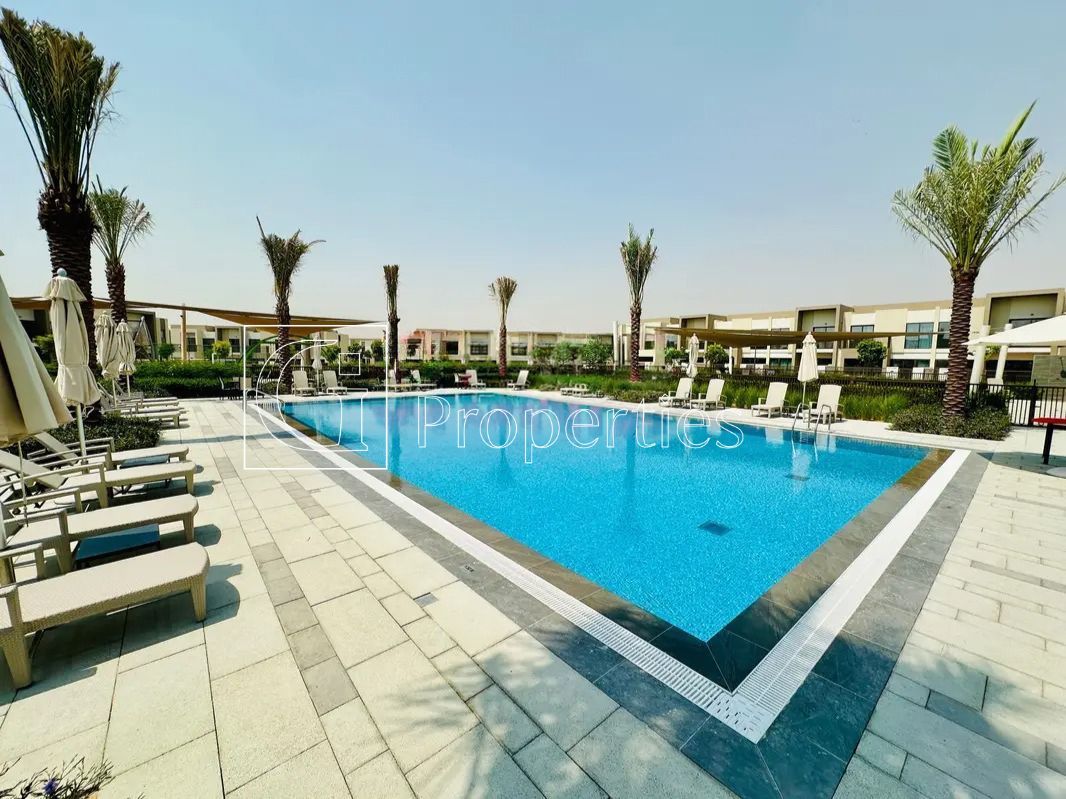Prime Location | Elegant Living | Ready to Move - 9