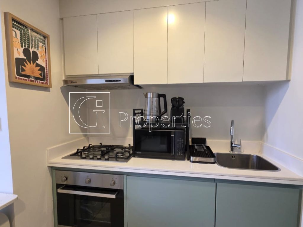Fully Furnished | Pool and Burj View | High Floor - 6