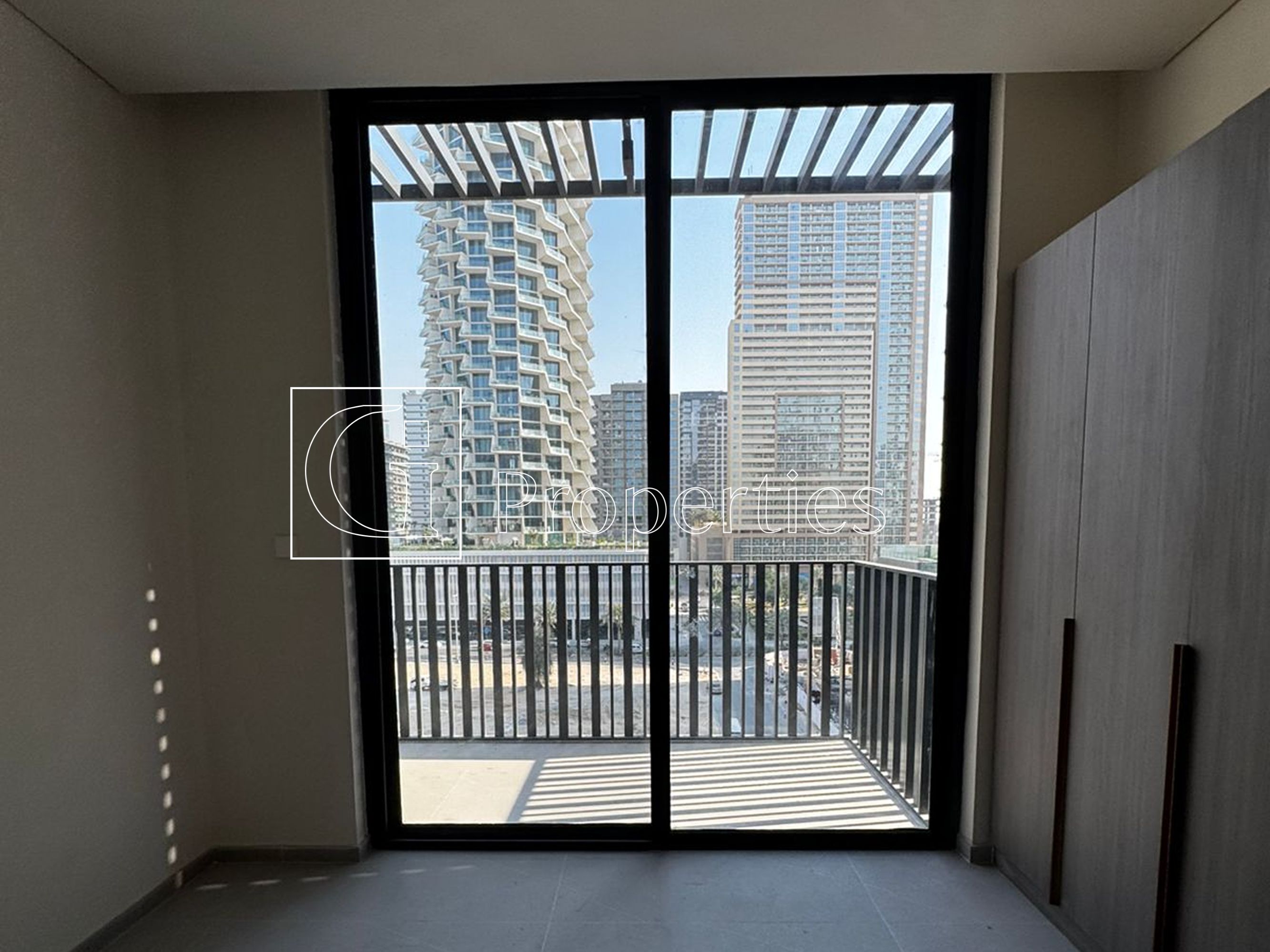 High Floor | Corner unit | Big plot size - 14