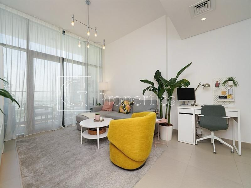 Pool View | Modern 1BR | Close To Mall & Park - 3