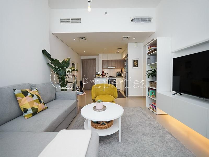 Pool View | Modern 1BR | Close To Mall & Park - 4