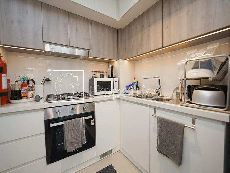 Pool View | Modern 1BR | Close To Mall & Park - 6