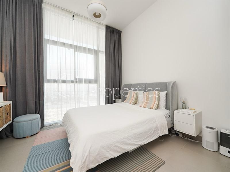 Pool View | Modern 1BR | Close To Mall & Park - 9