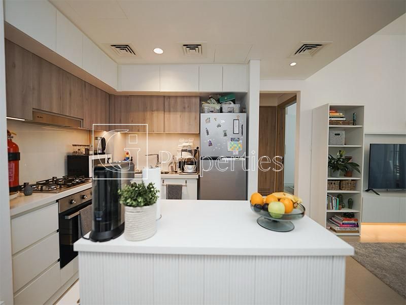 Pool View | Modern 1BR | Close To Mall & Park - 5