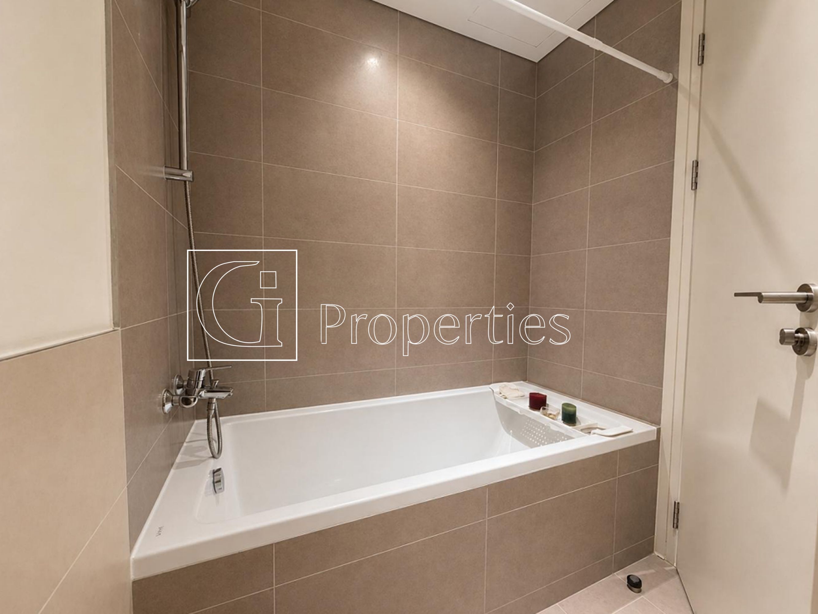 Fully Furnished | Corner Unit | Amazing view - 12
