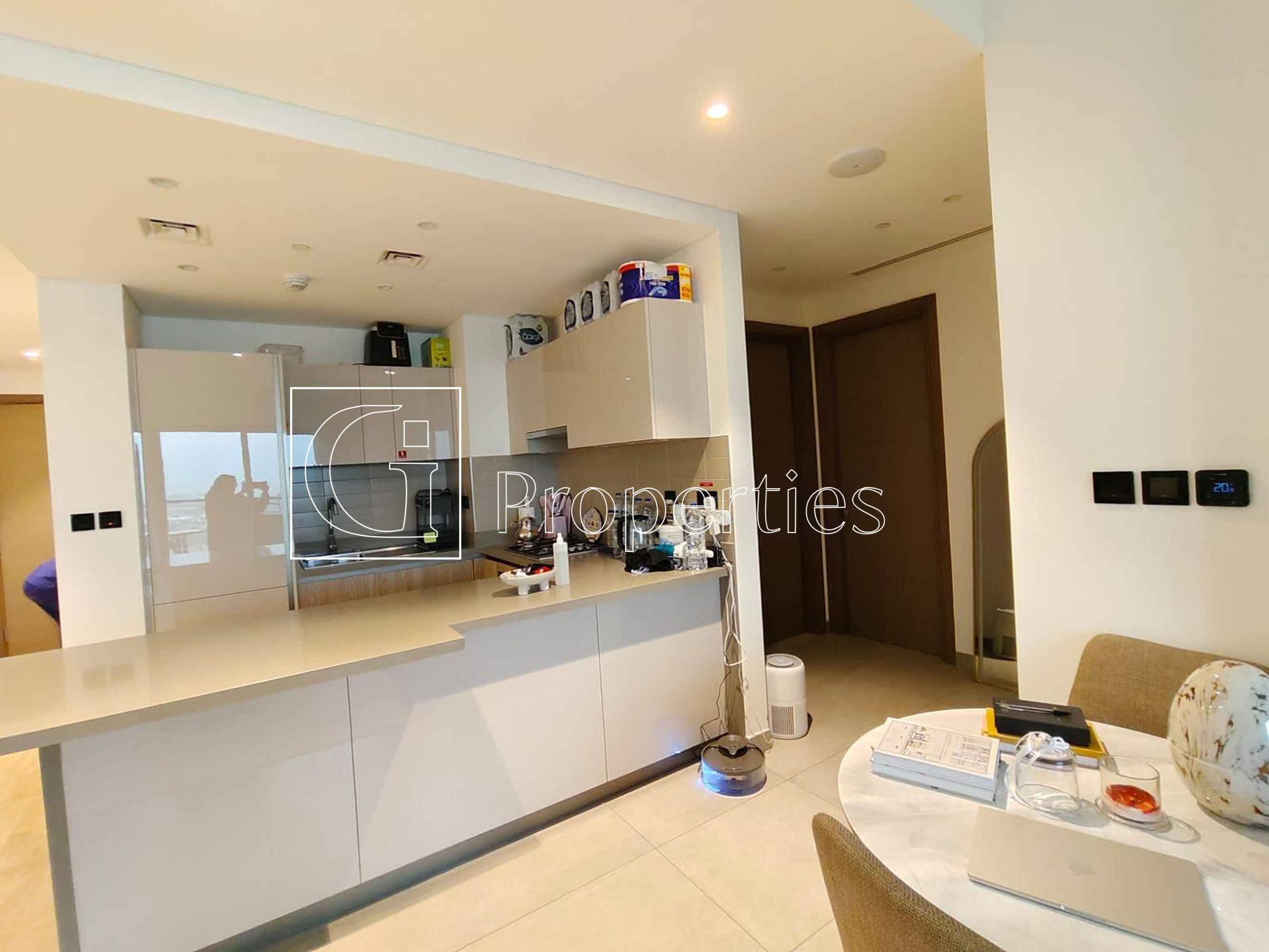 Luxury 1BR | Spacious Layout | High ROI - 10