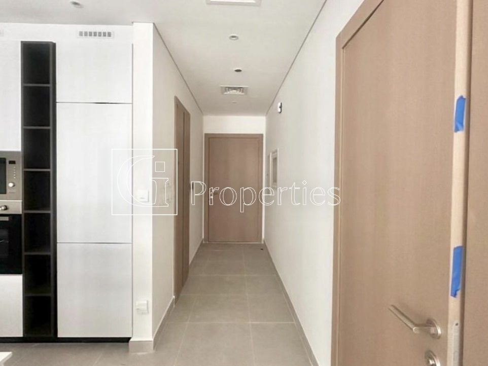 Affordable Luxury 1BR | 12 Cheques | High Floor - 7