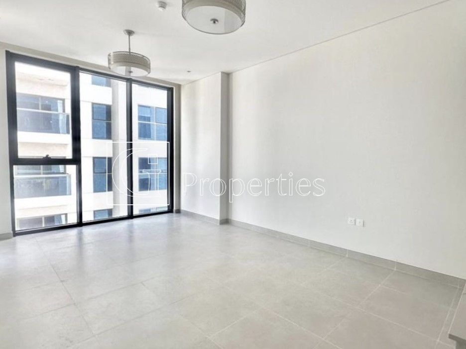 Affordable Luxury 1BR | 12 Cheques | High Floor - 8