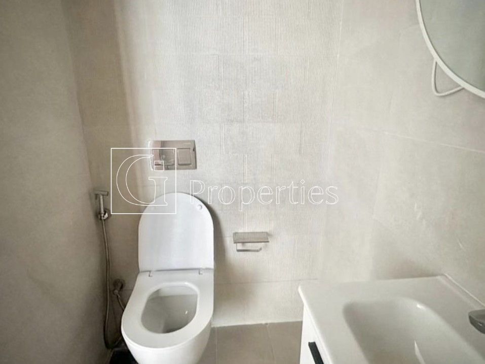 Affordable Luxury 1BR | 12 Cheques | High Floor - 11