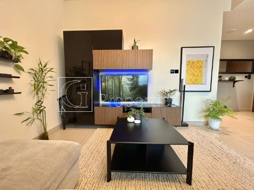 Fully Furnished | Pool and Burj View | High Floor - 2