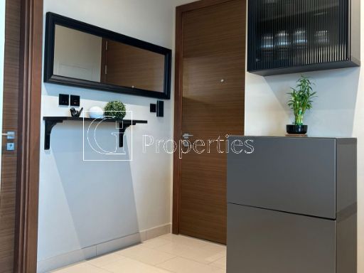 Fully Furnished | Pool and Burj View | High Floor - 4