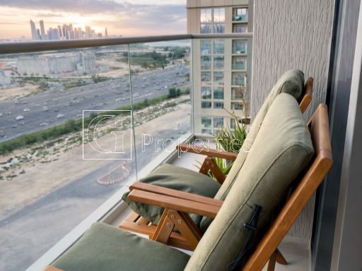 Fully Furnished | Pool and Burj View | High Floor - 11