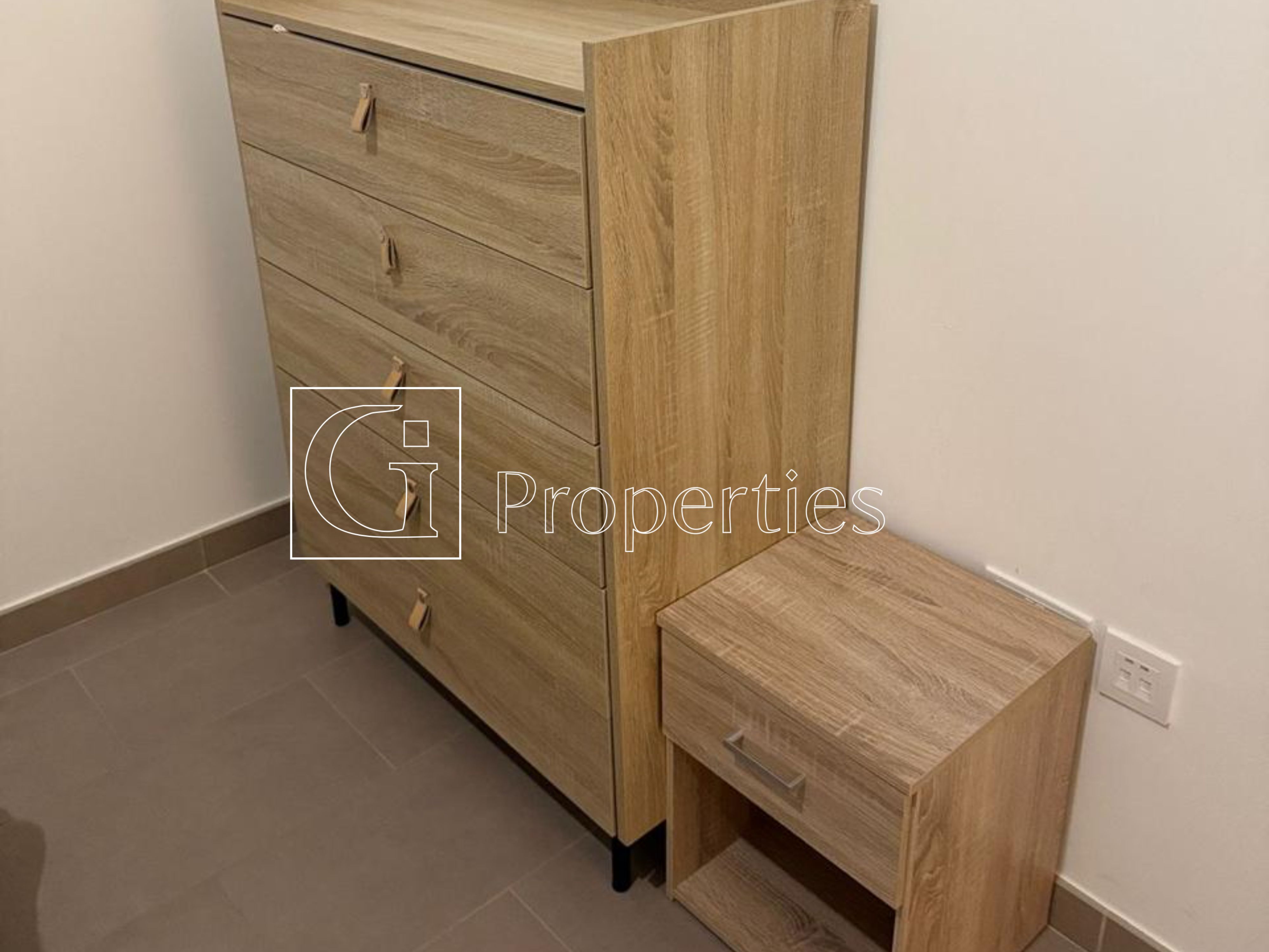 Beautiful Furnished 1BR | Walk to Park | Prime - 10