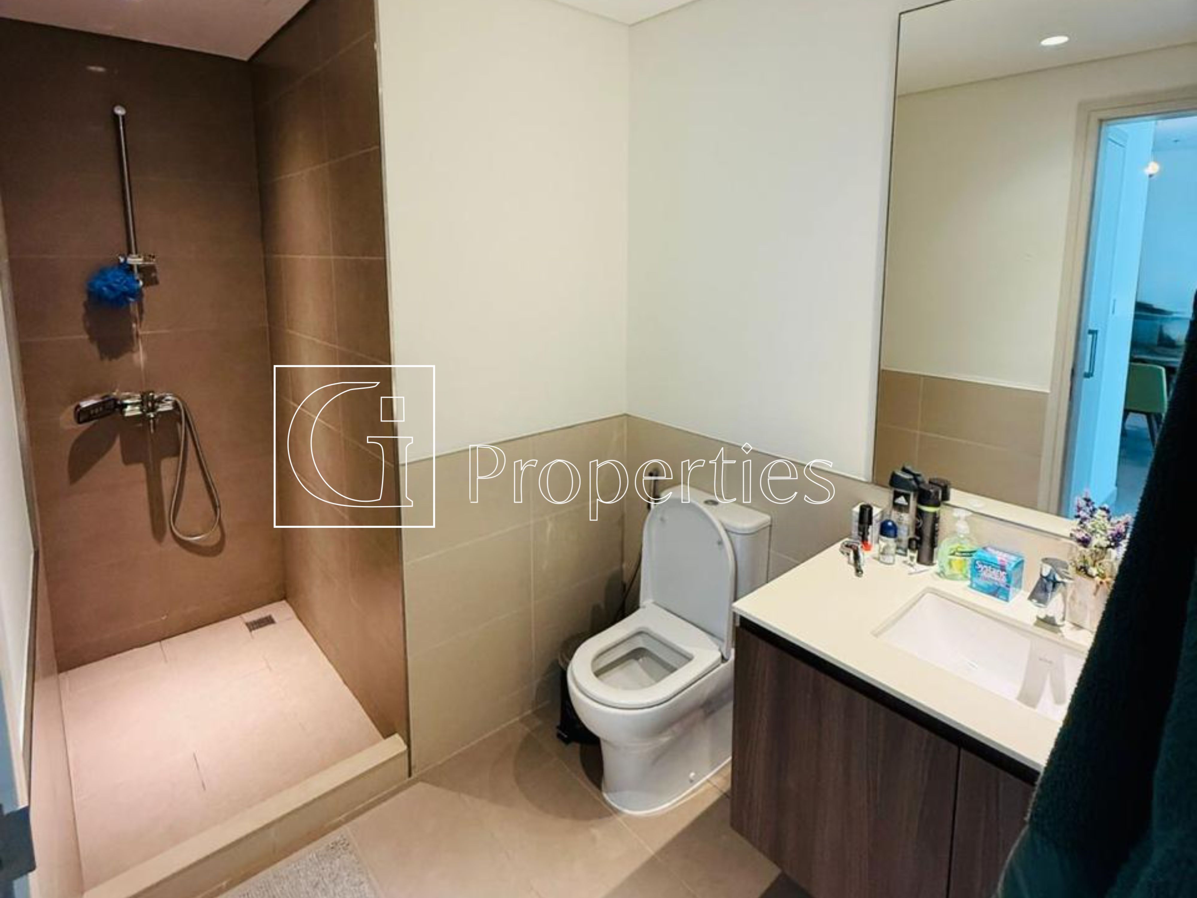 Beautiful Furnished 1BR | Walk to Park | Prime - 16