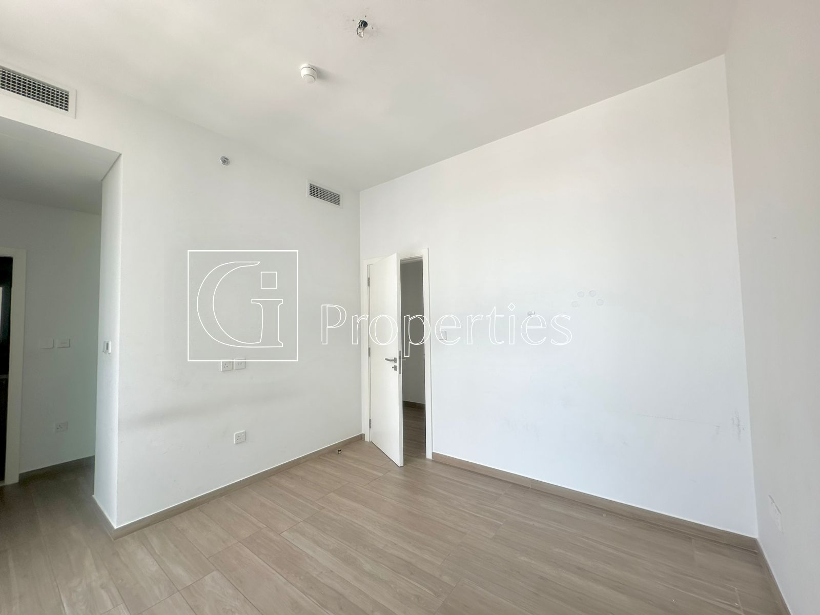 Unfurnished | Big Layout | Vacant | Ready to Move - 8