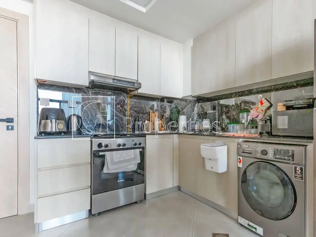 Luxury 1BR | Fully Furnished | Premium Amenities - 5