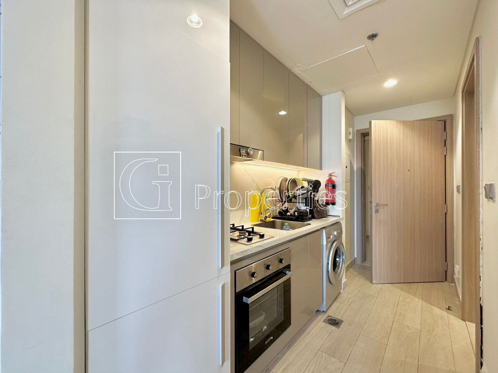 Fully Furnished | Modern Studio | Urban Living - 10