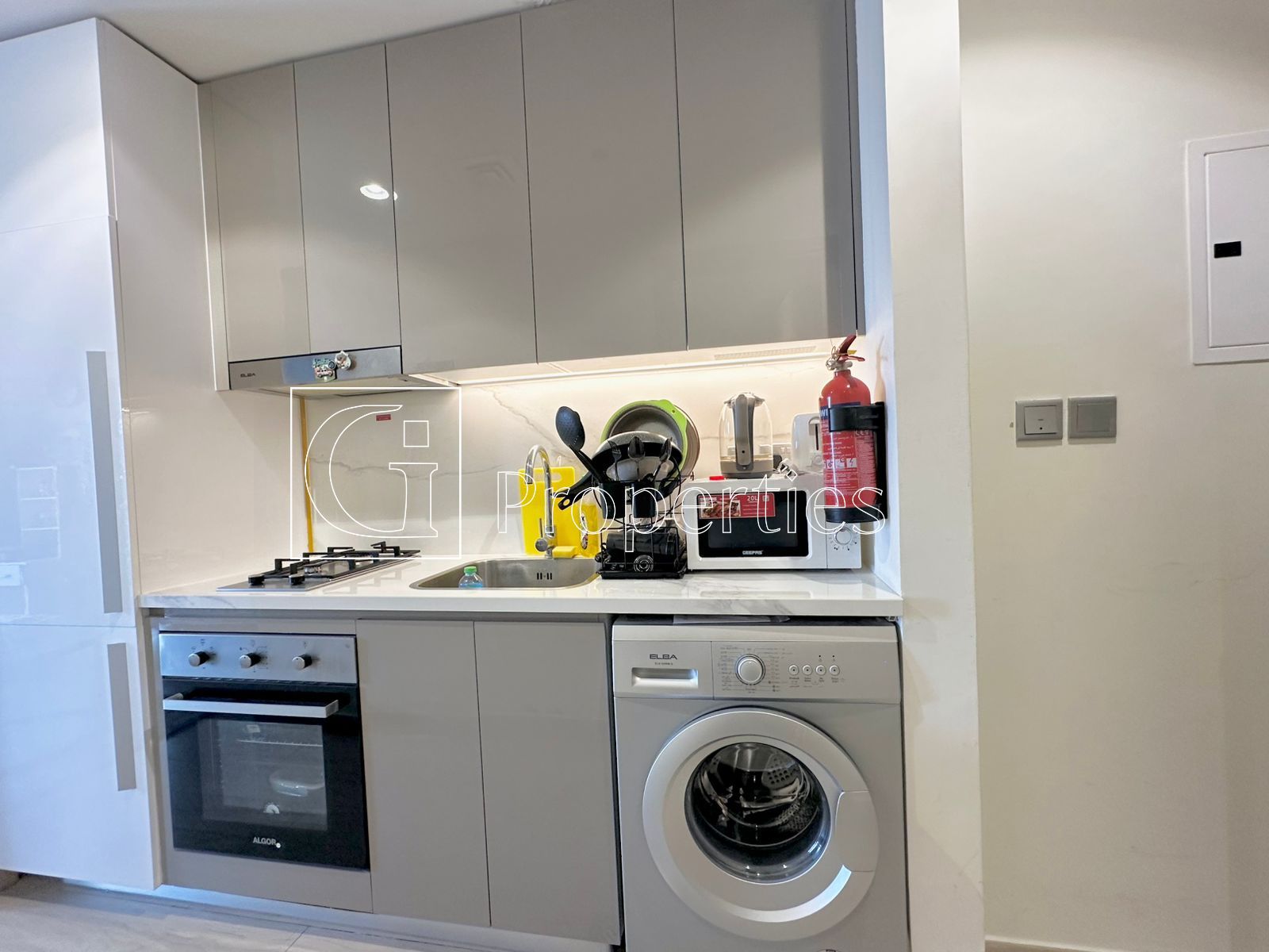 Fully Furnished | Modern Studio | Urban Living - 11