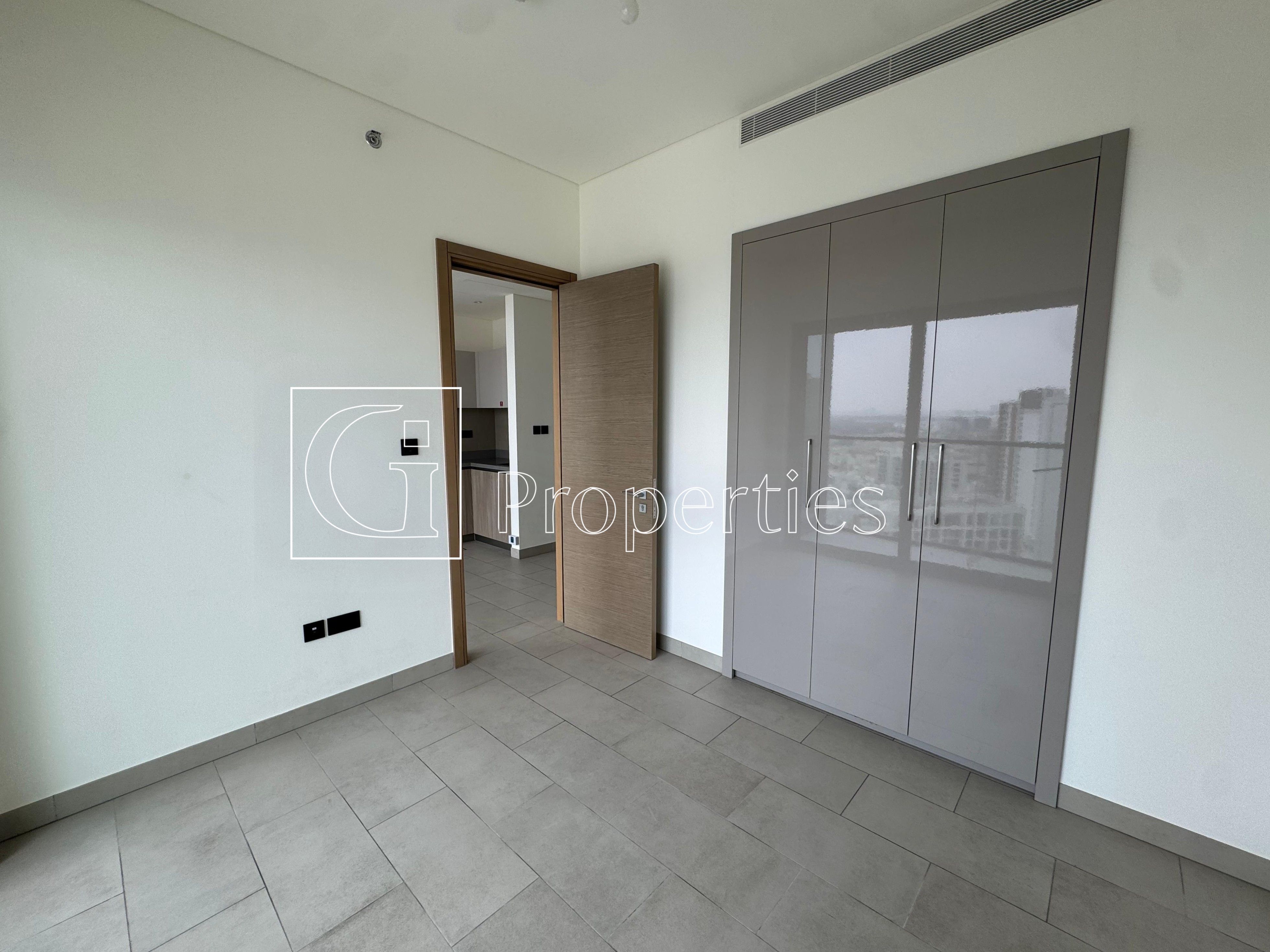 Waterfront Community | Modern 1BR | Prime Location - 6
