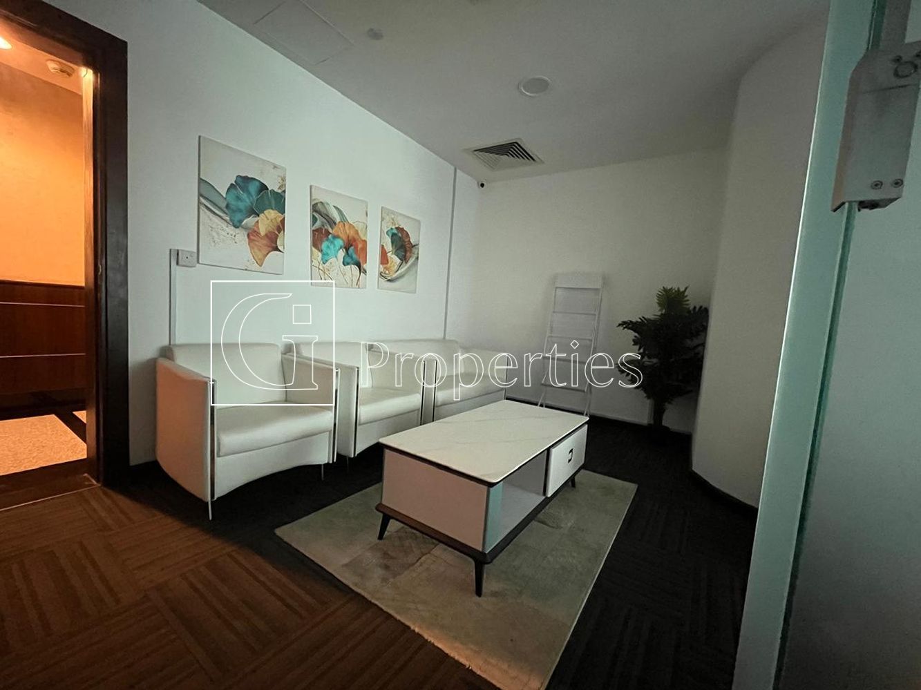 Prime office location | Vacant Now | Furnished - 2