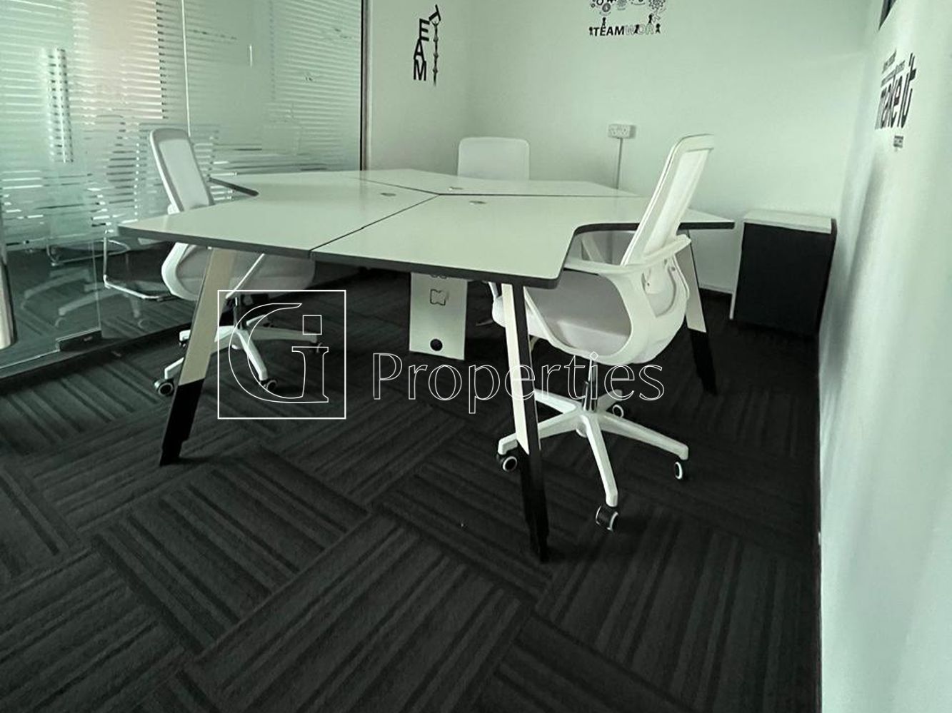 Prime office location | Vacant Now | Furnished - 3
