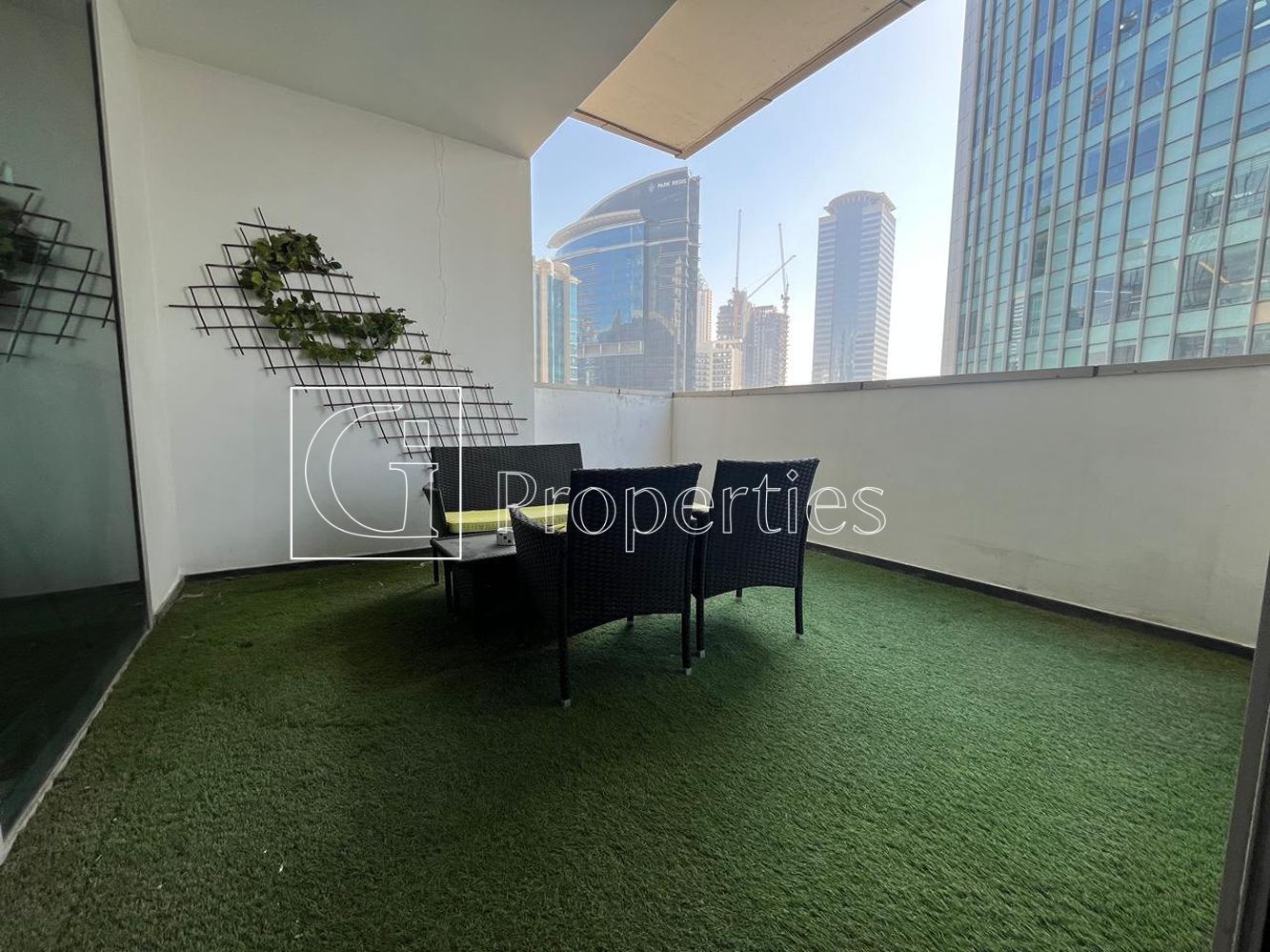 Prime office location | Vacant Now | Furnished - 13