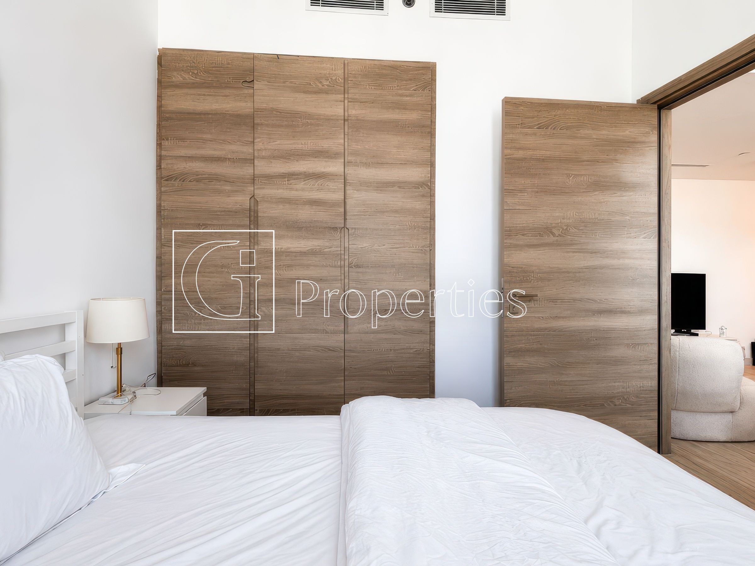 High Floor | Vacant | Fully Furnished - 5