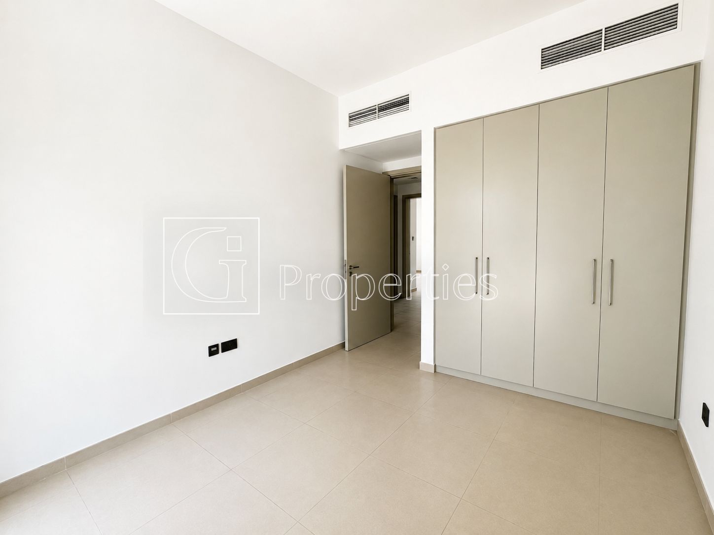 Single Row | Park Facing | Modern Living - 10