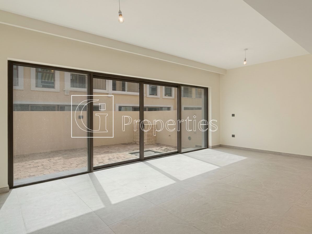 Waterfront Lifestyle | Elegant 4BR | Soon Handover - 2