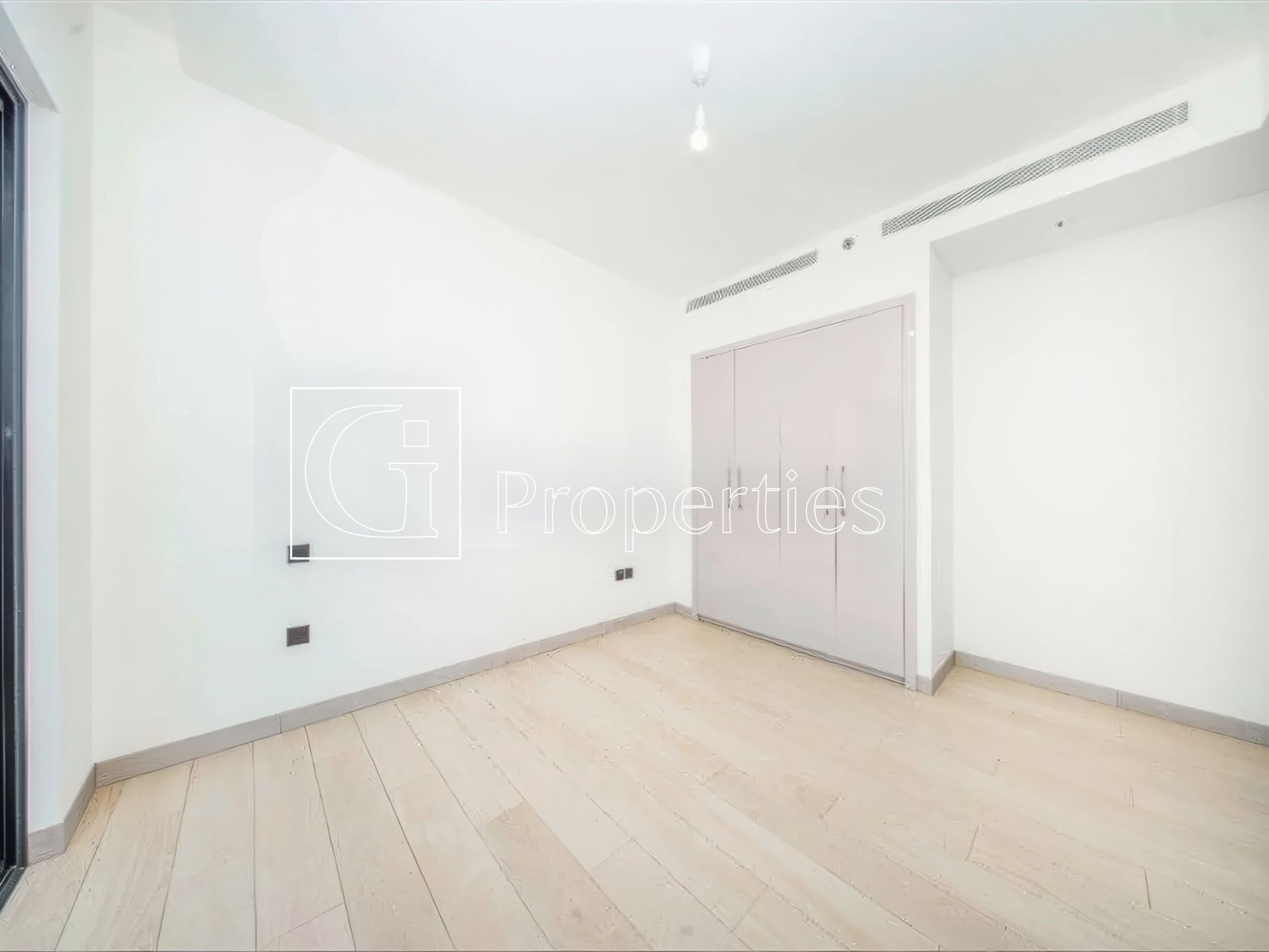 Spacious 1BR | Premium Waterfront | Modern Living - 15